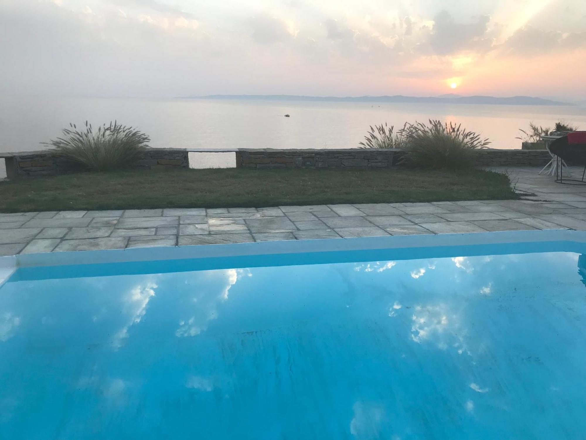 Elli S Seafront Pool Villa, W/sandy In Kea, Cyclades Villa Melissaki